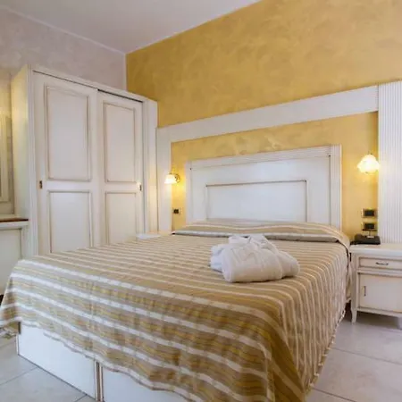 Hotel Diplomat Palace