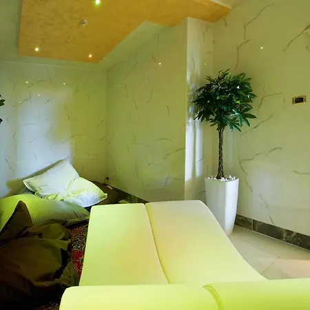 ディプロマット パレス 4*