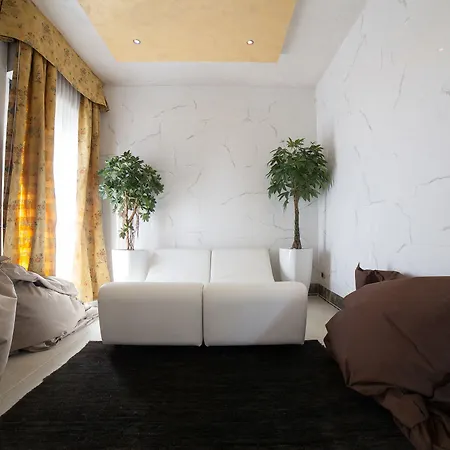 ホテル ディプロマット パレス