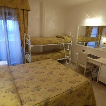 Diplomat Palace Отель