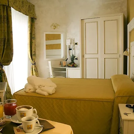 ディプロマット パレス