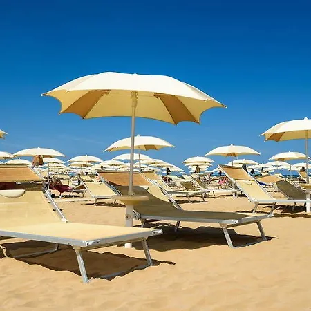 ホテル ディプロマット パレス 4*