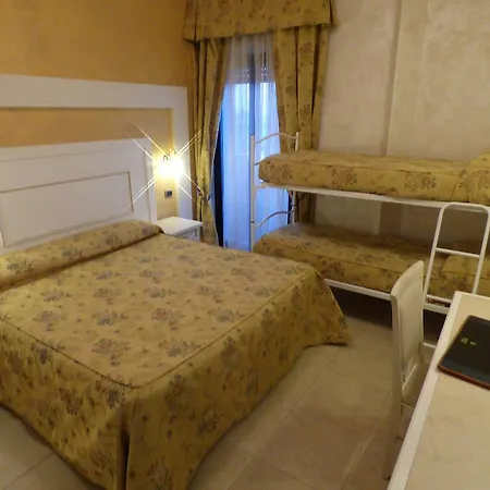 Отель Diplomat Palace 4*