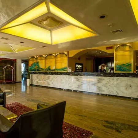 Отель Diplomat Palace 4*