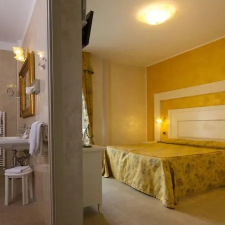 Diplomat Palace 4* רימיני