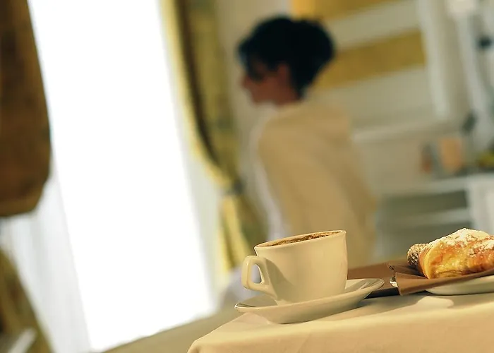 Diplomat Palace Hotell 4*