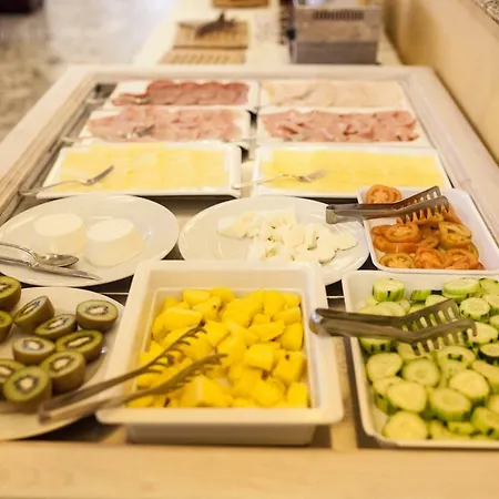 ディプロマット パレス ホテル